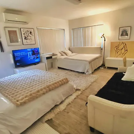 Homestay Studio Near Cocowalk, Brickell, Mercy Hospital